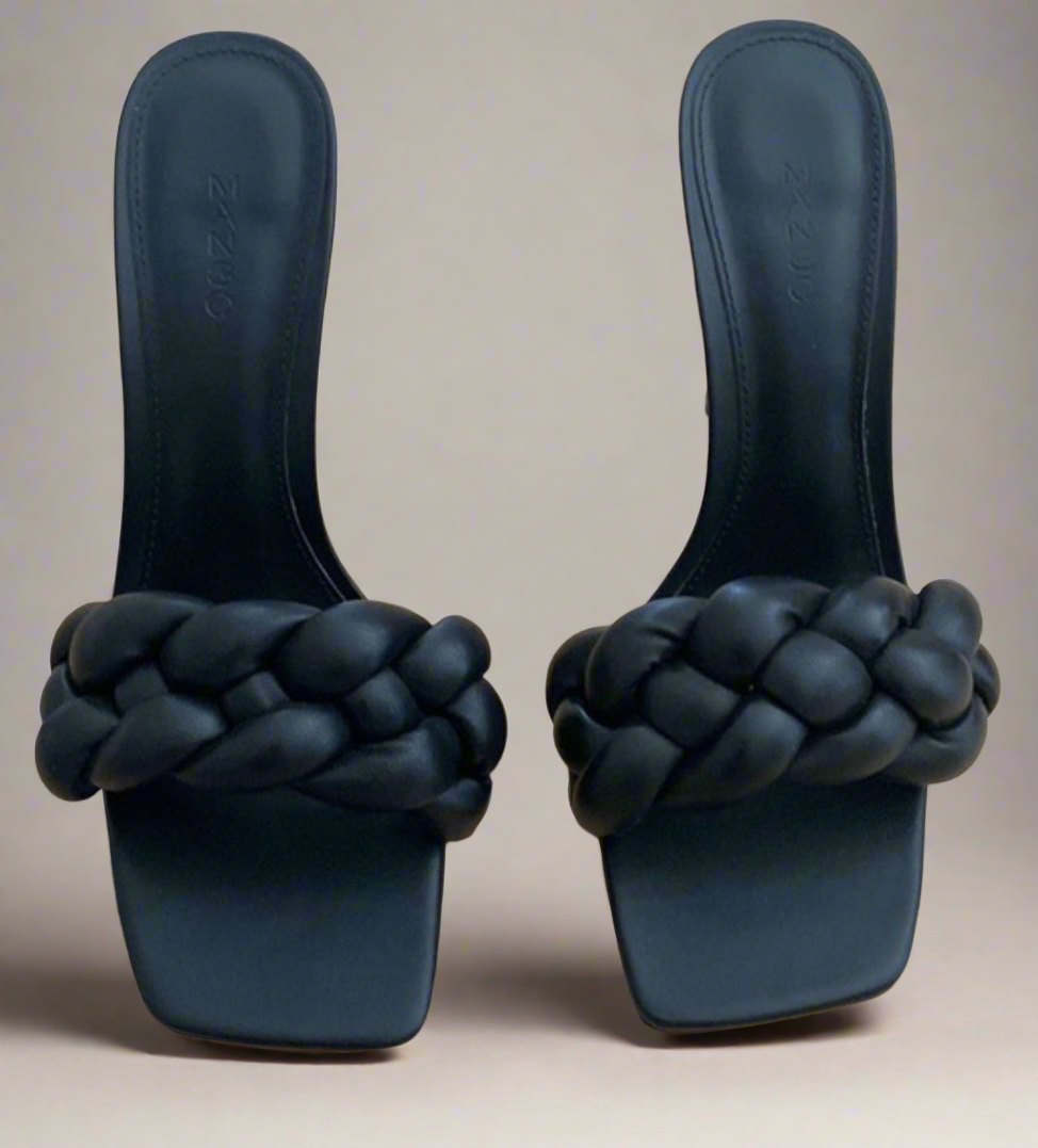 Black Braid Heels Size 38(7.5-8)