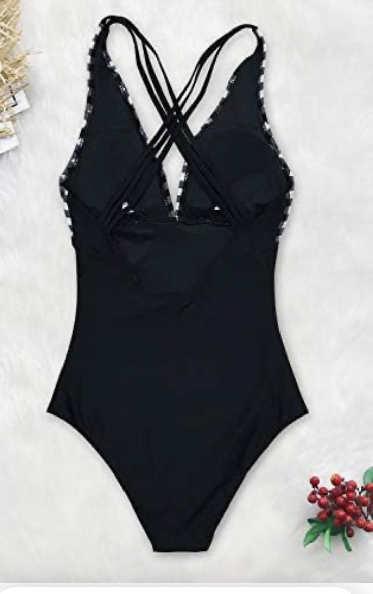 CUPSHE Modern/Fitted Woman’s One Piece