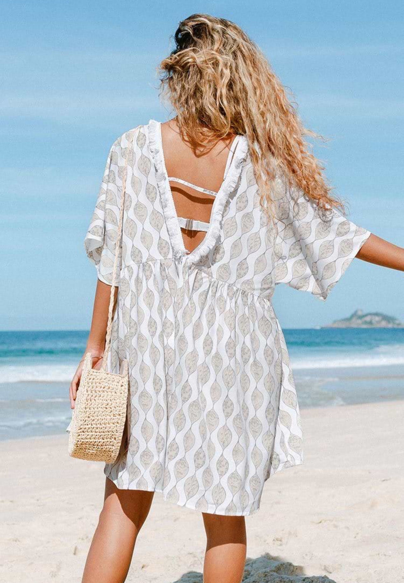 CUPSHE Women’s Kassandra Geometric Print Plunge Cover Up