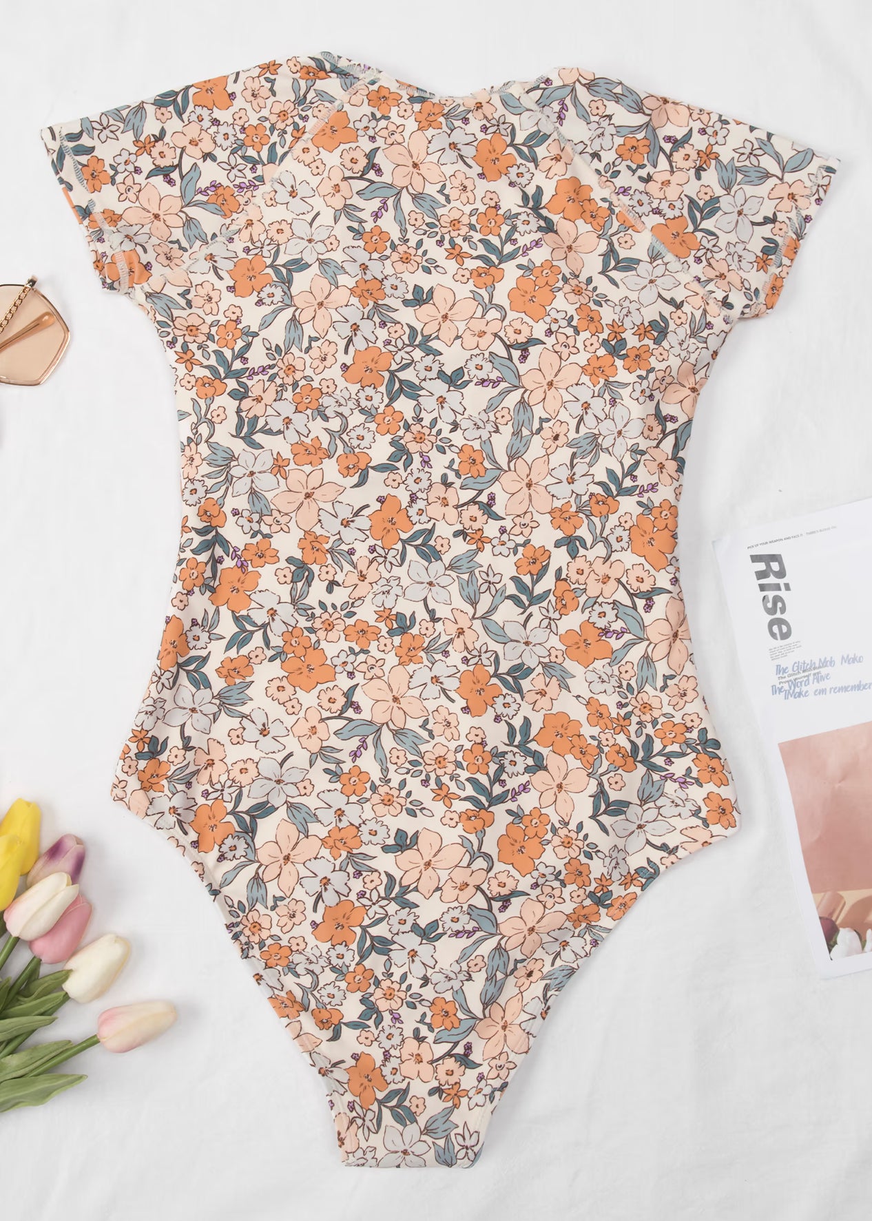 CUPSHE Elodie Ditsy Zipper Short Sleeve One Piece Swimsuit