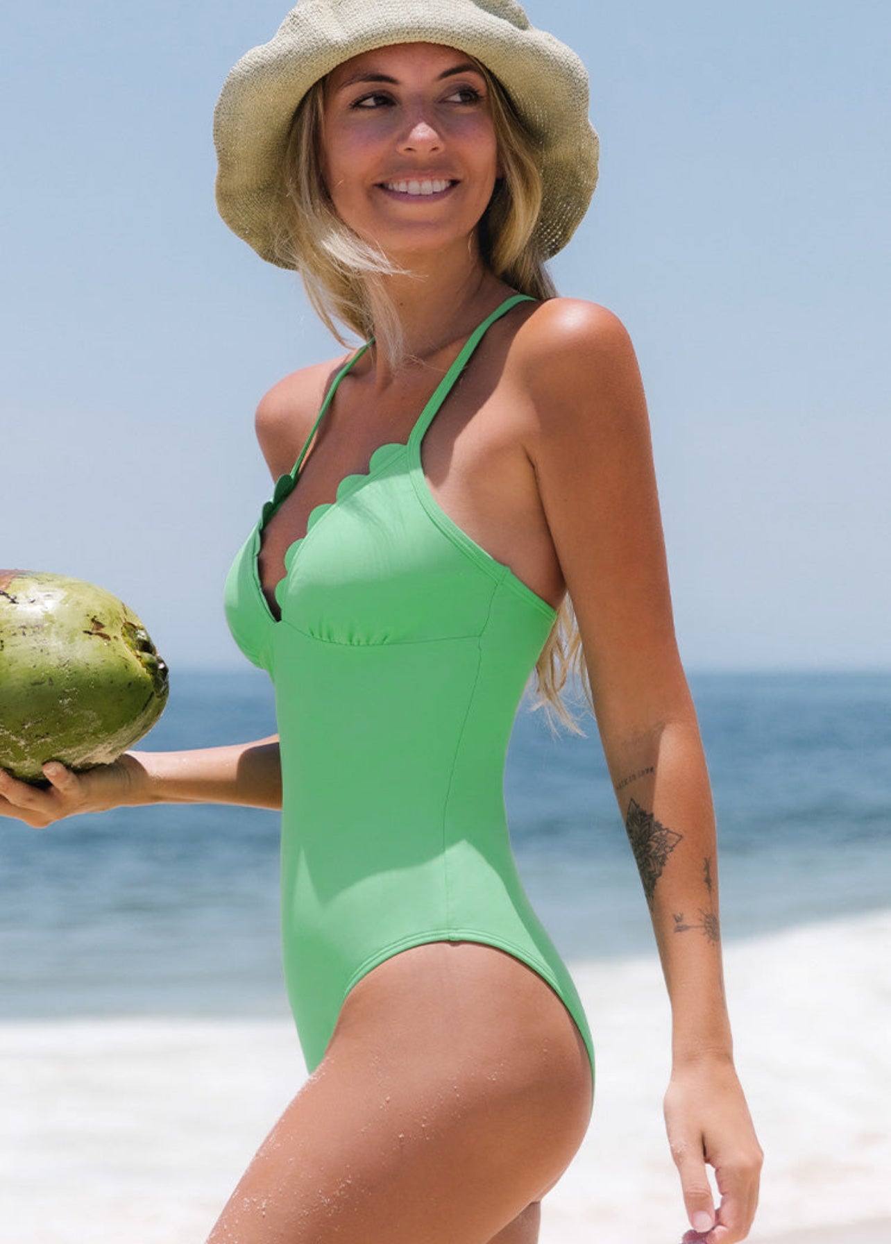 CUPSHE Scalloped swimsuit