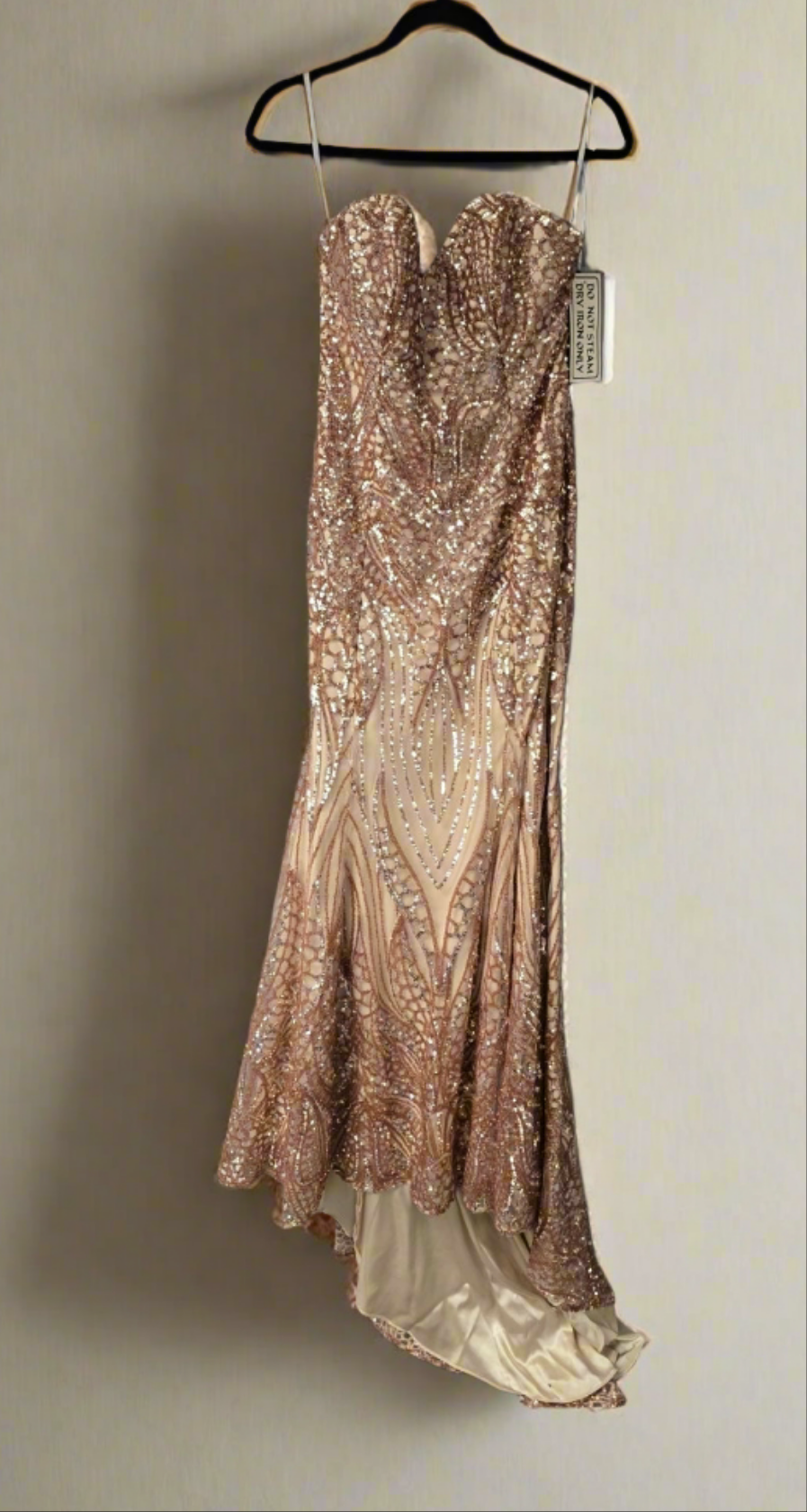 Womens elegant high-end sequin wedding dress in rose gold