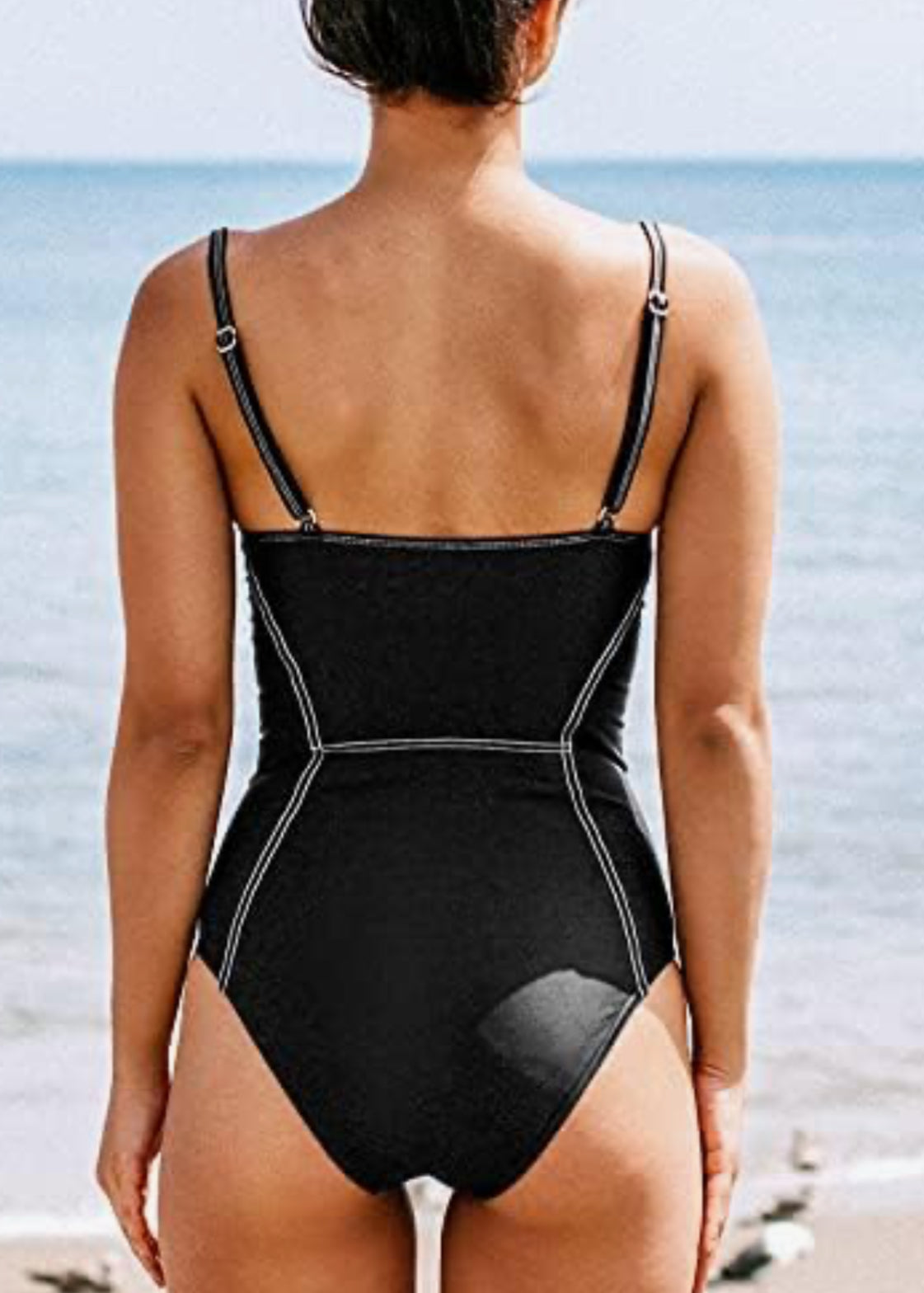 CUPSHE Women's swimsuit with underwire and contrast stitching