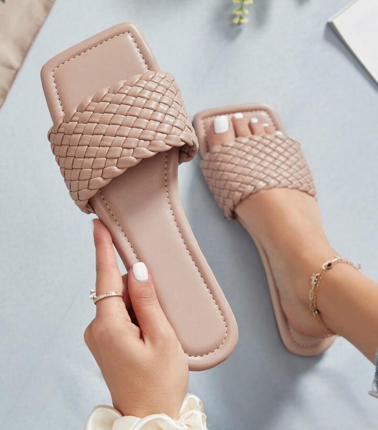 Braided Vamp Square Toe Faux Leather Sandals Size 9