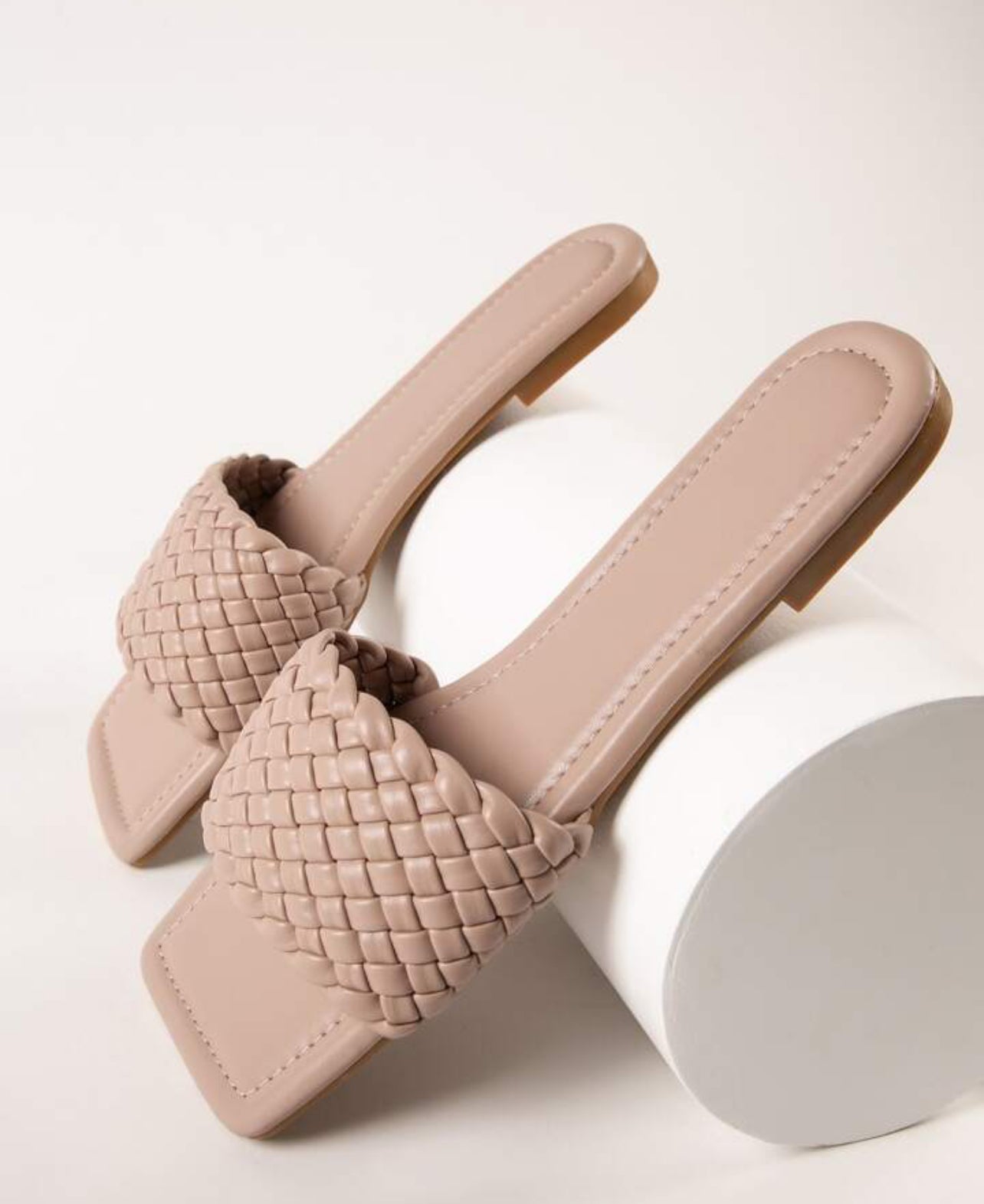 Braided Vamp Square Toe Faux Leather Sandals Size 9