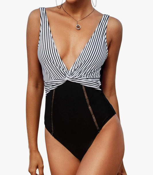 CUPSHE Women's Striped Twist Scoop Back Plunging Neckline One Piece Swimsuit