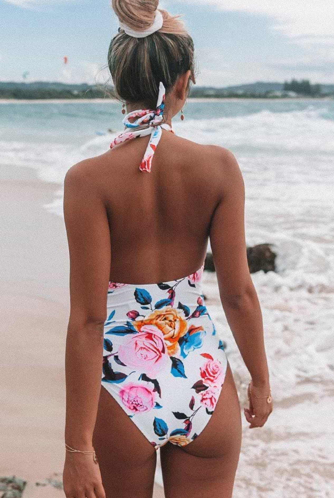 CUPSHE Bold Floral and Stripe Halter Tummy Control One Piece Swimsuit