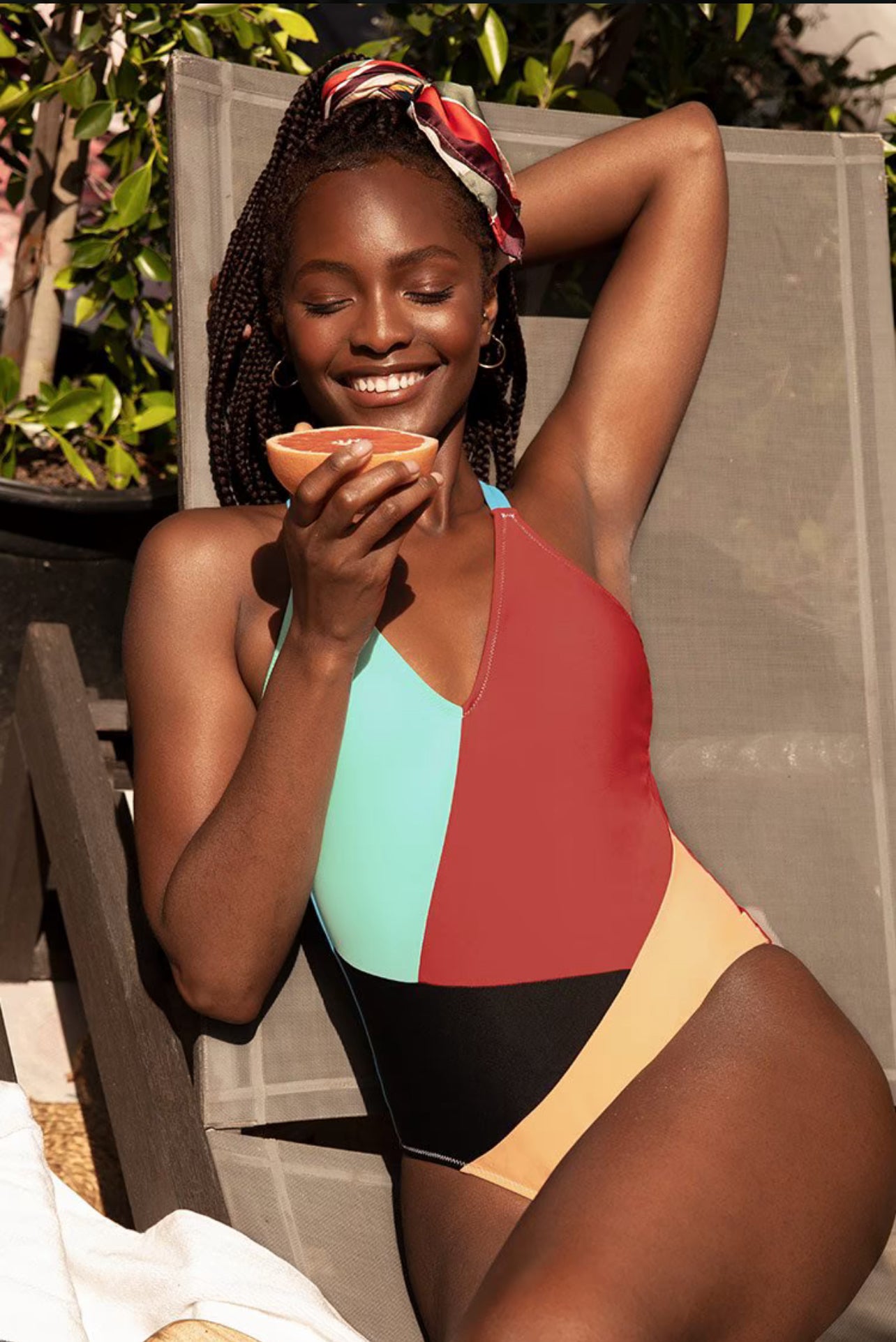 CUPSHE Colorblocked V-Neck One Piece Swimsuit