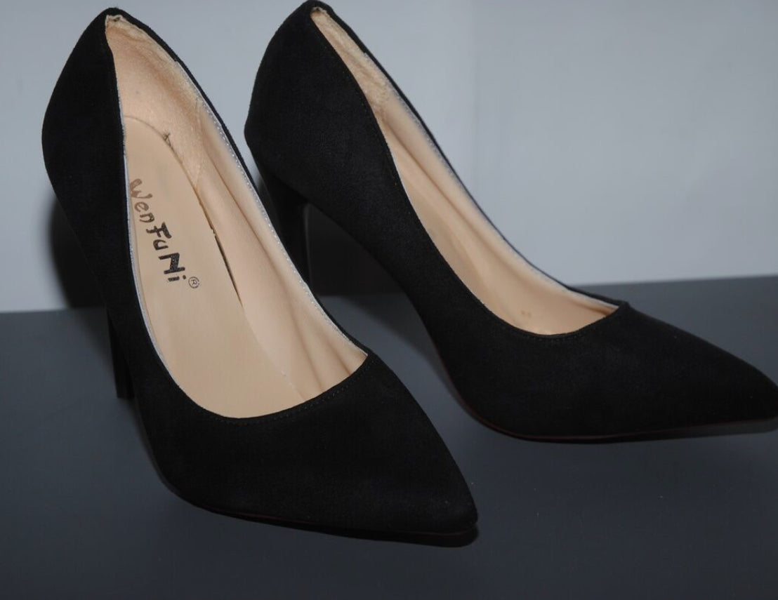 Women's Pointed Toe High Heel size 6