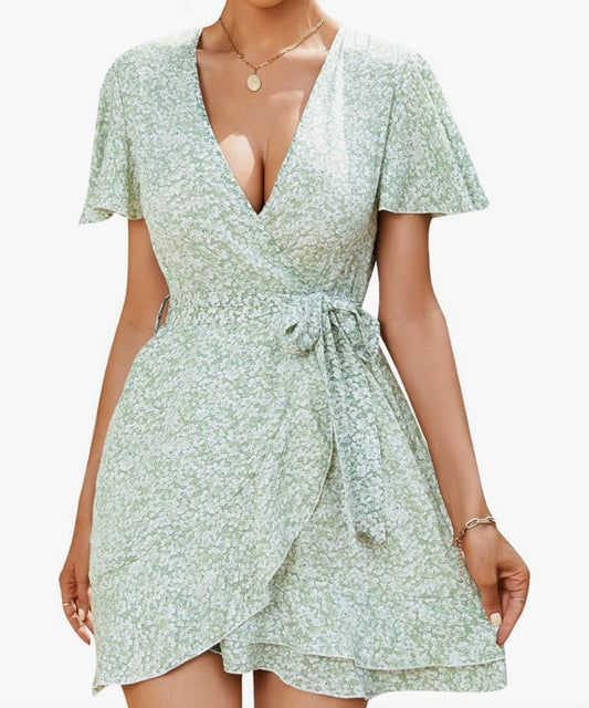 CUPSHE Dress for Women Short Flared Sleeves V Neck Wrap Dress Floral Print Pull Over Tie Waist