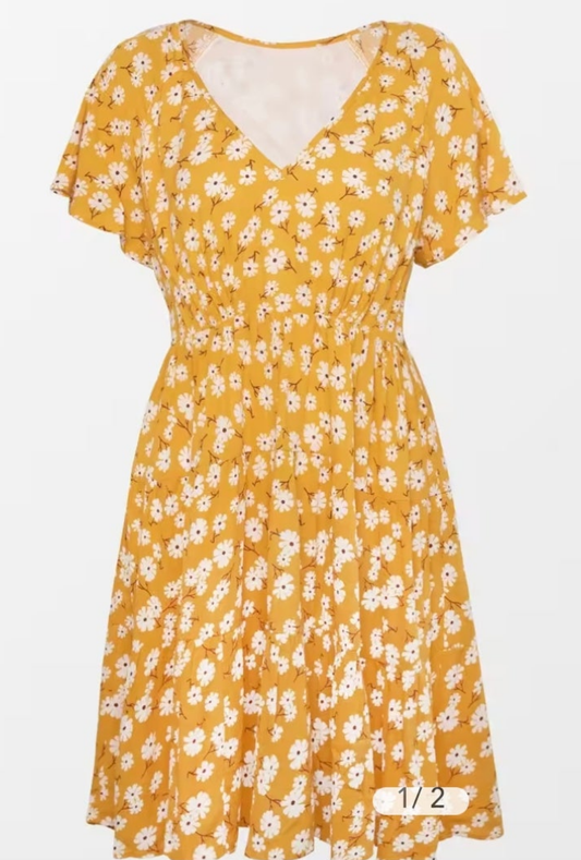 CUPSHE freyja yellow v-neck ditsy floral dress