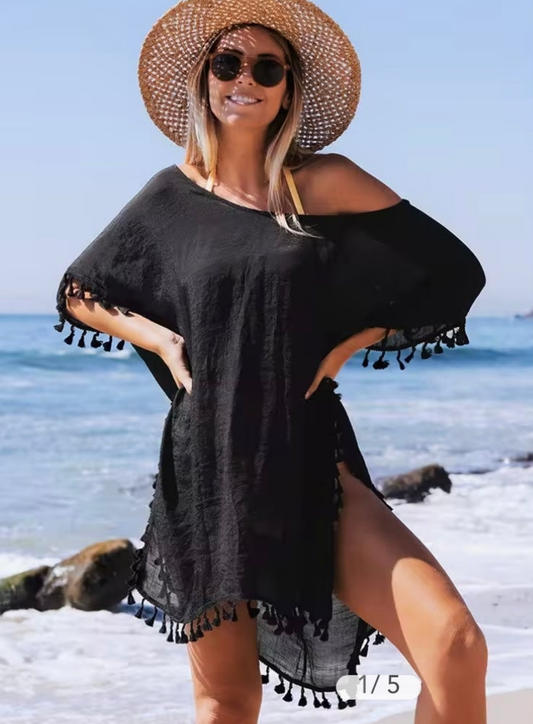 CUPSHE Abbie round neck black tassle beach cover up