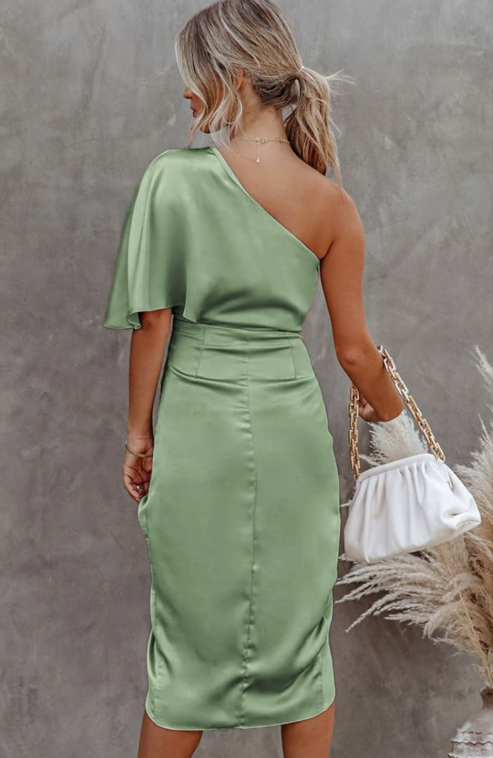 CUPSHE Ramla sheth light green satin ruched one shoulder dress