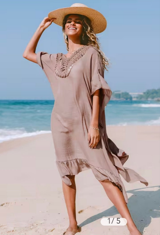 CUPSHE Jacquelyn beige crochet trim beach cover up