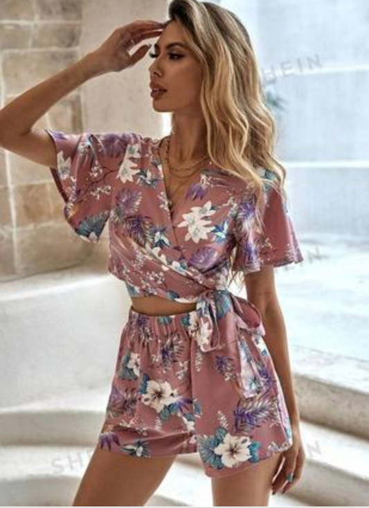 Floral pink 2pc summer shorts and crop top outfit