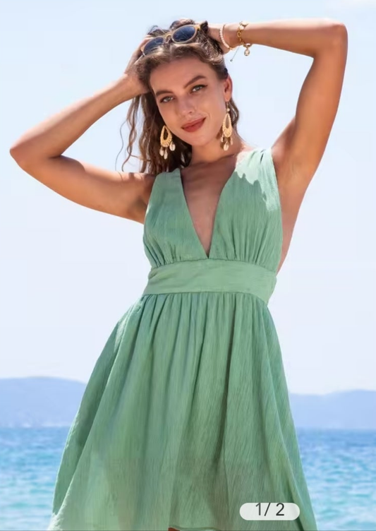 CUPSHE Winnie green Plunge neck dress