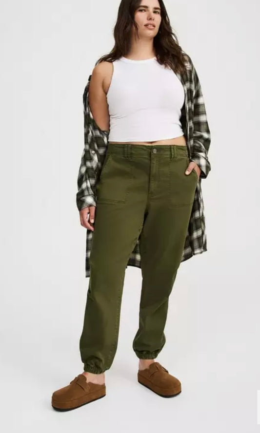 Torrid utility stretch twill jogger